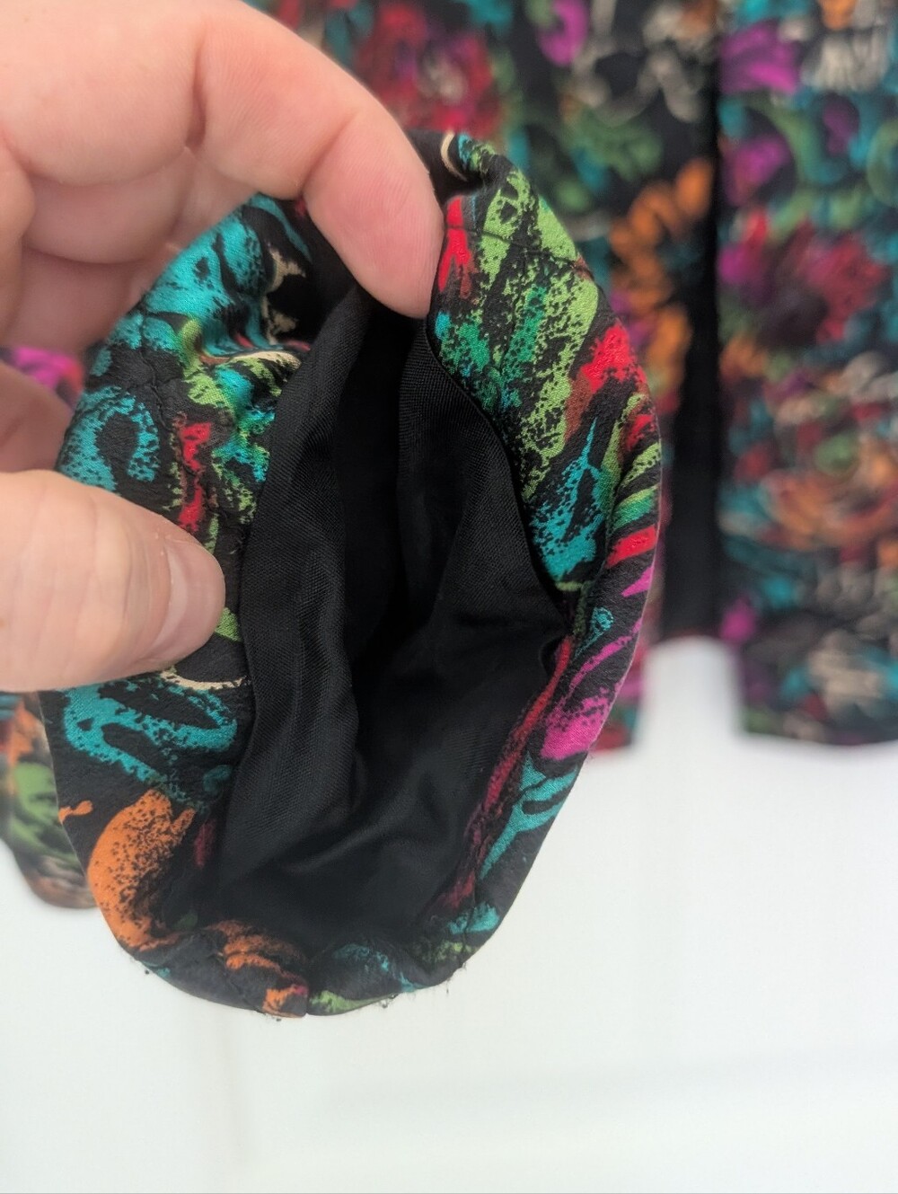 VTG Silk Multicolor Cropped Quilted Jacket - Picture 5 of 9